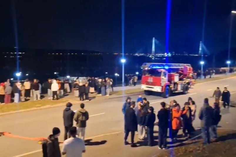 Ночью из общежития ДВФУ во Владивостоке эвакуировали студентов